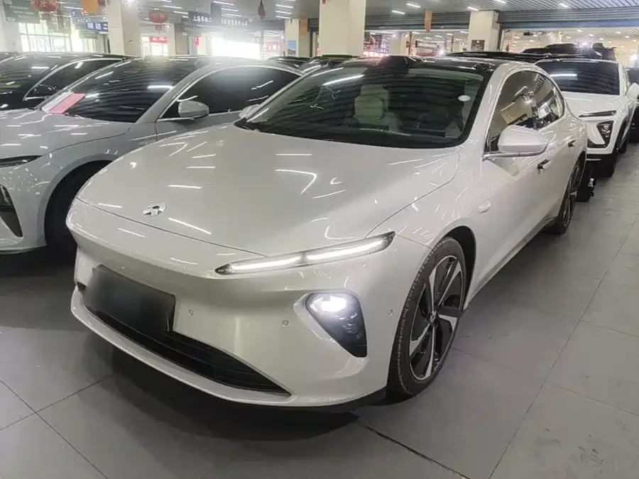 NIO ET7