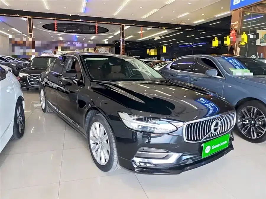 Volvo S90