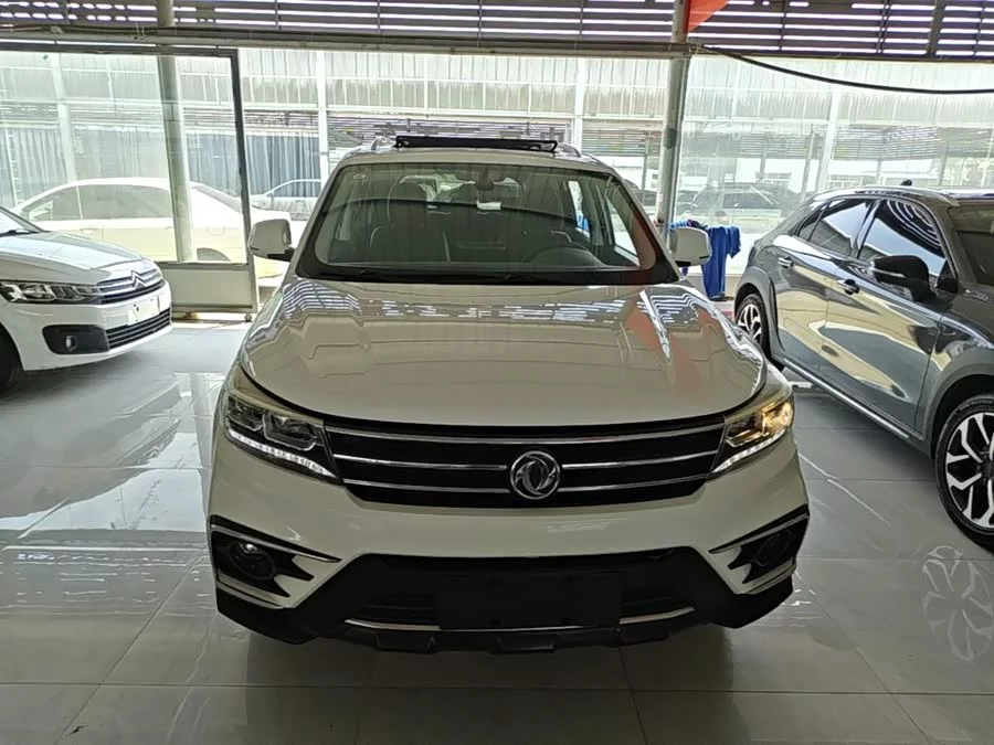 Dongfeng Jingyi X5