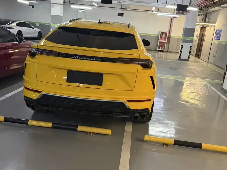 Lamborghini Urus
