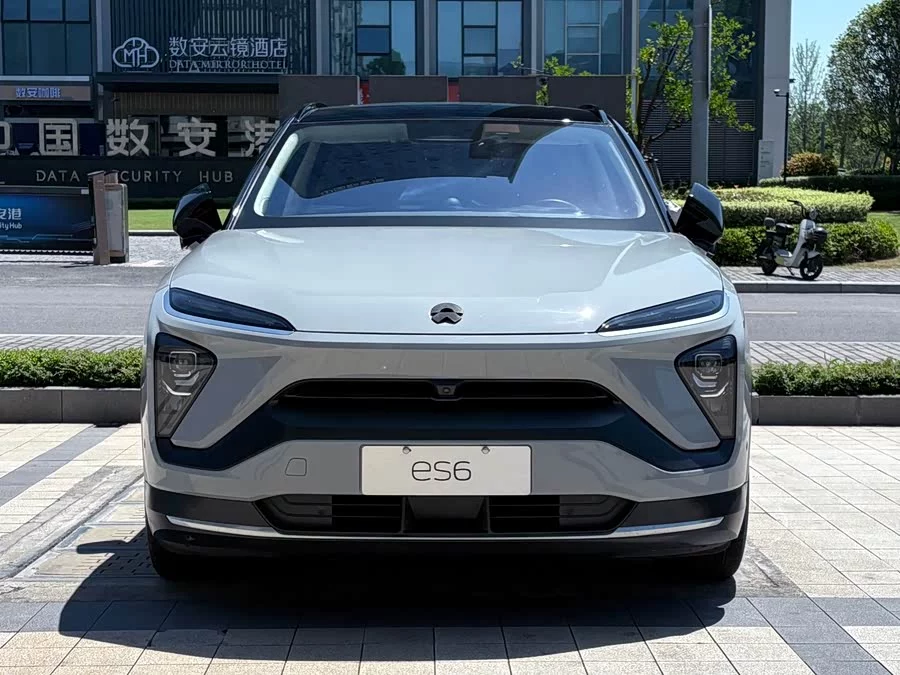 NIO ES6