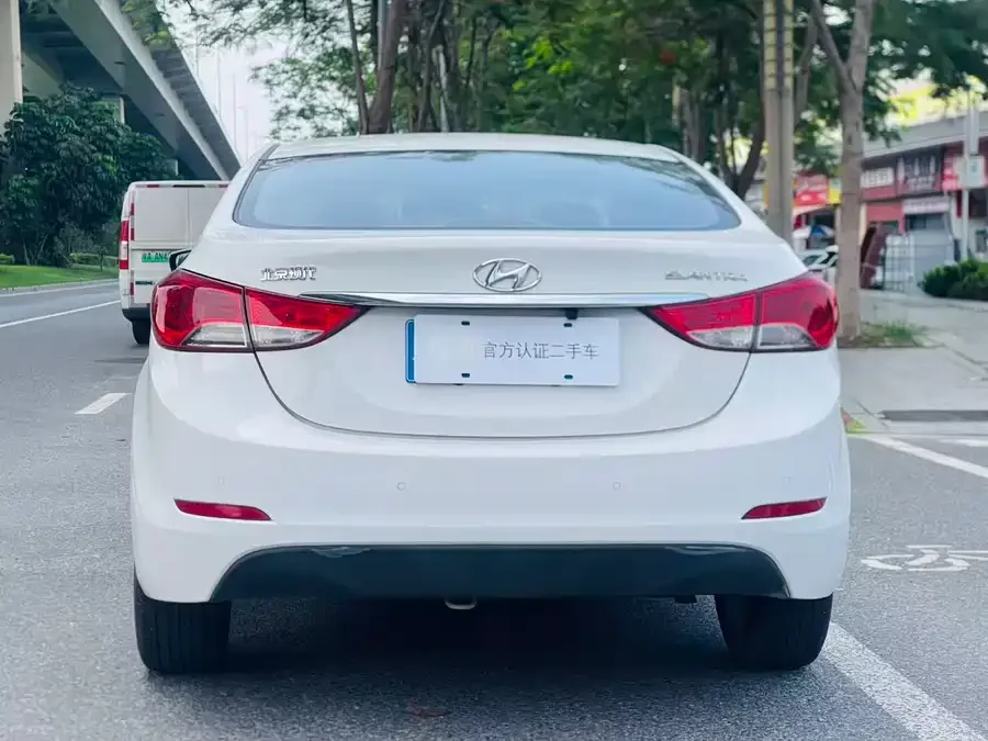Hyundai Elantra