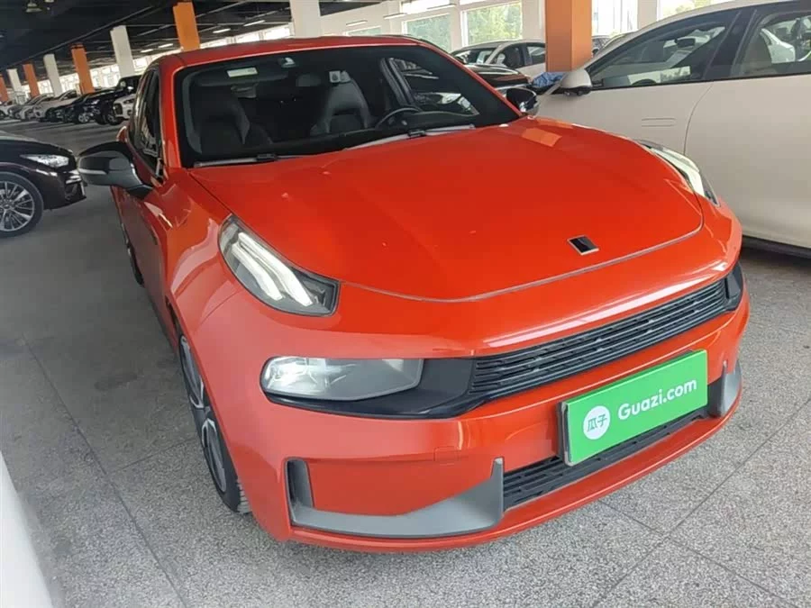 Lynk & Co 03