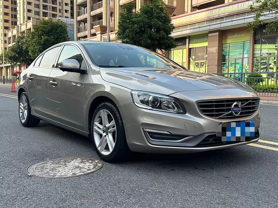 Volvo S60