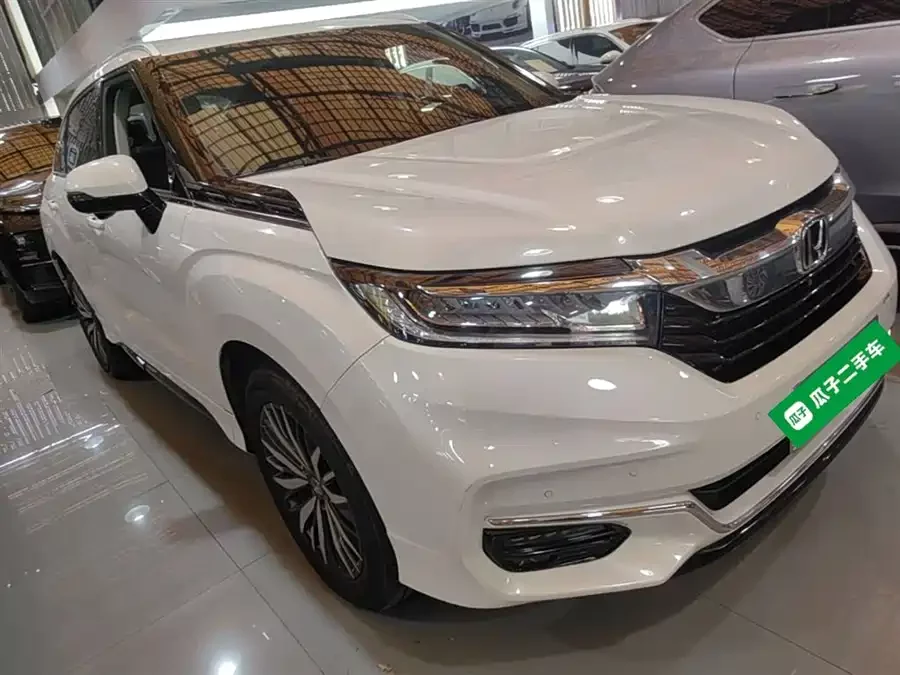 Honda Crown Road