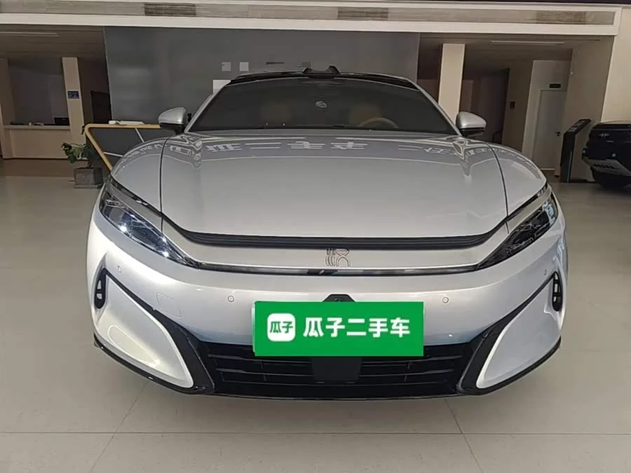 BYD Han L