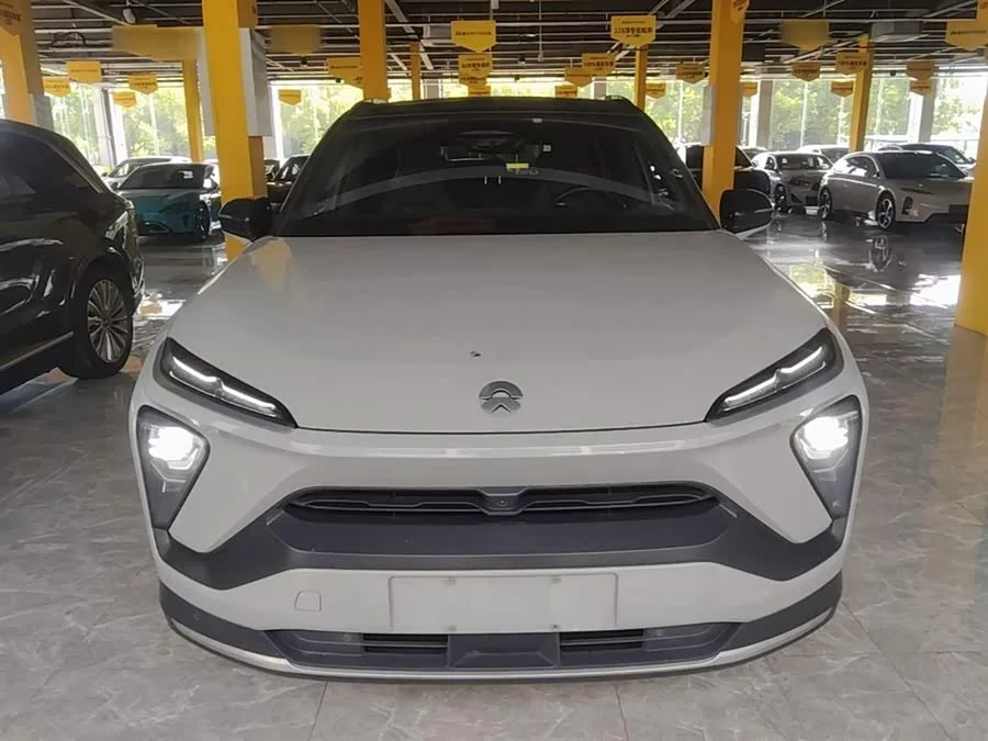 NIO ES6