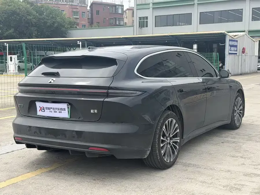 NIO ET5T