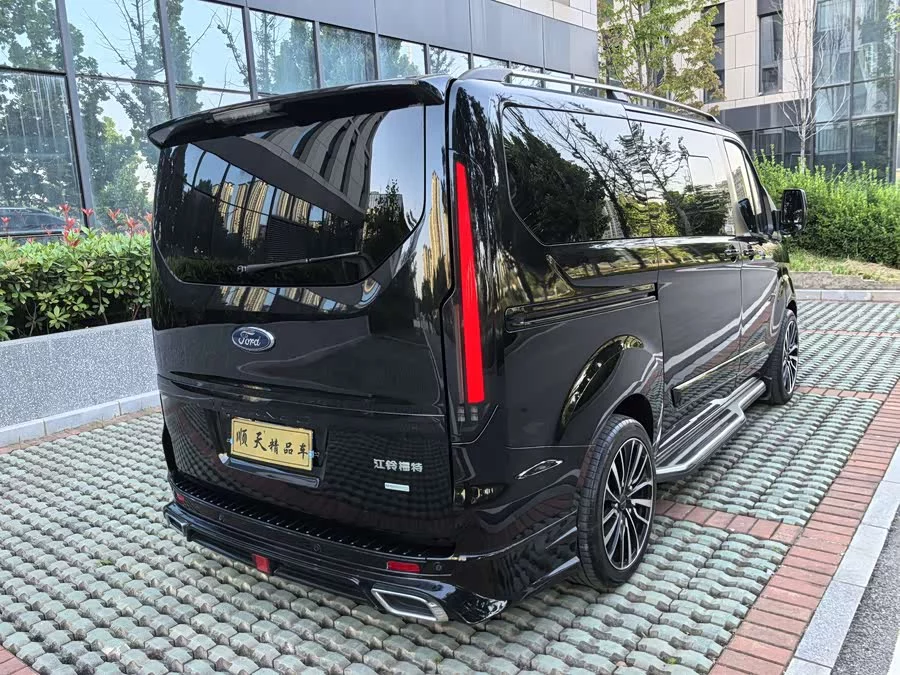 Ford Tourneo