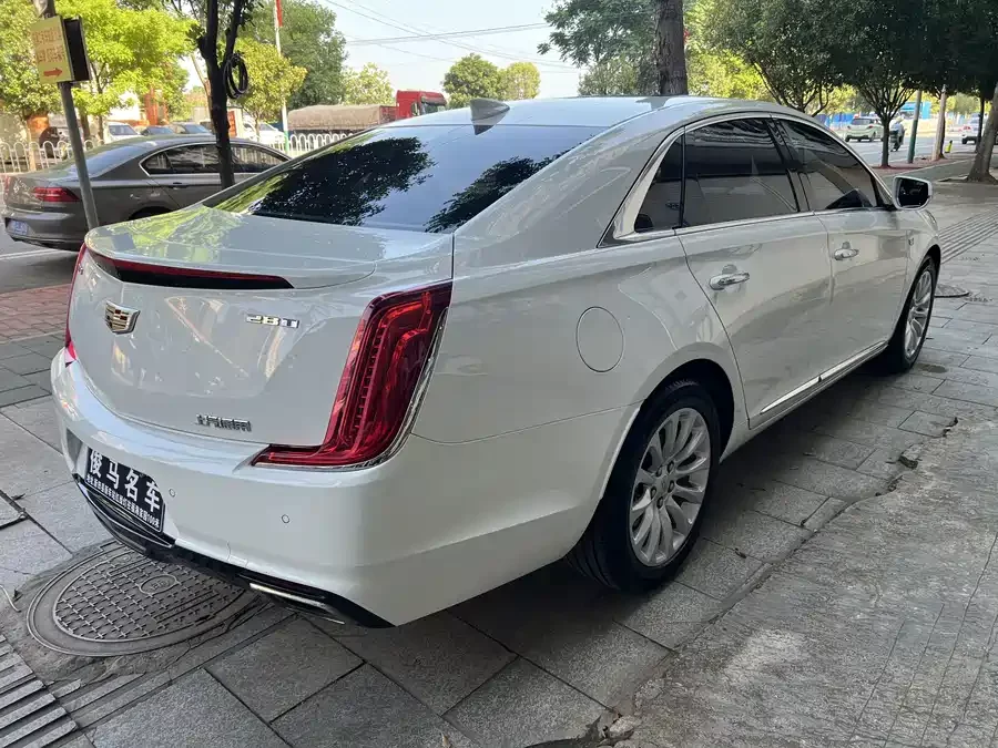 Cadillac XTS