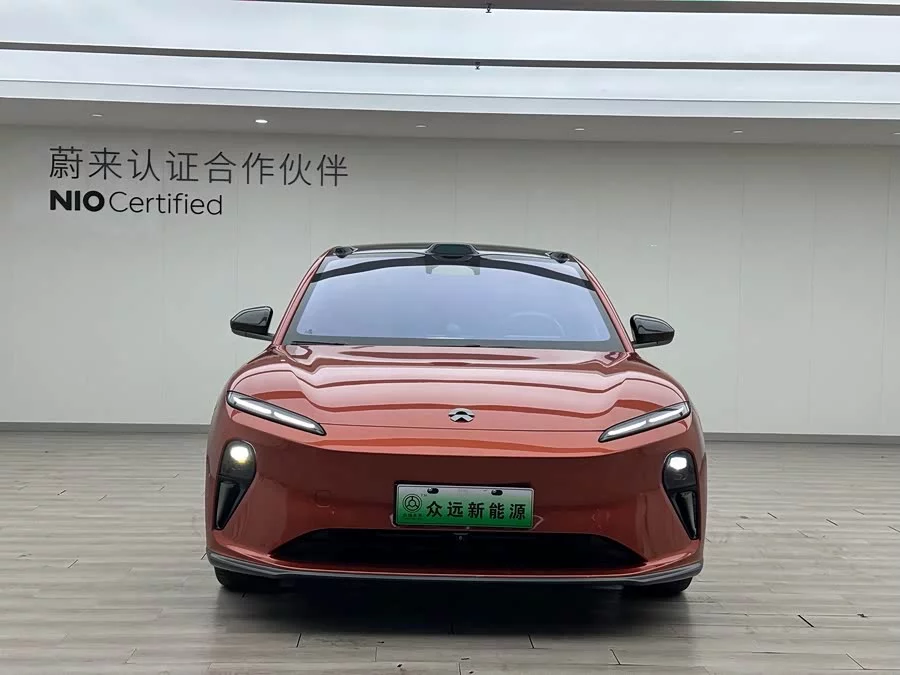 NIO ET5