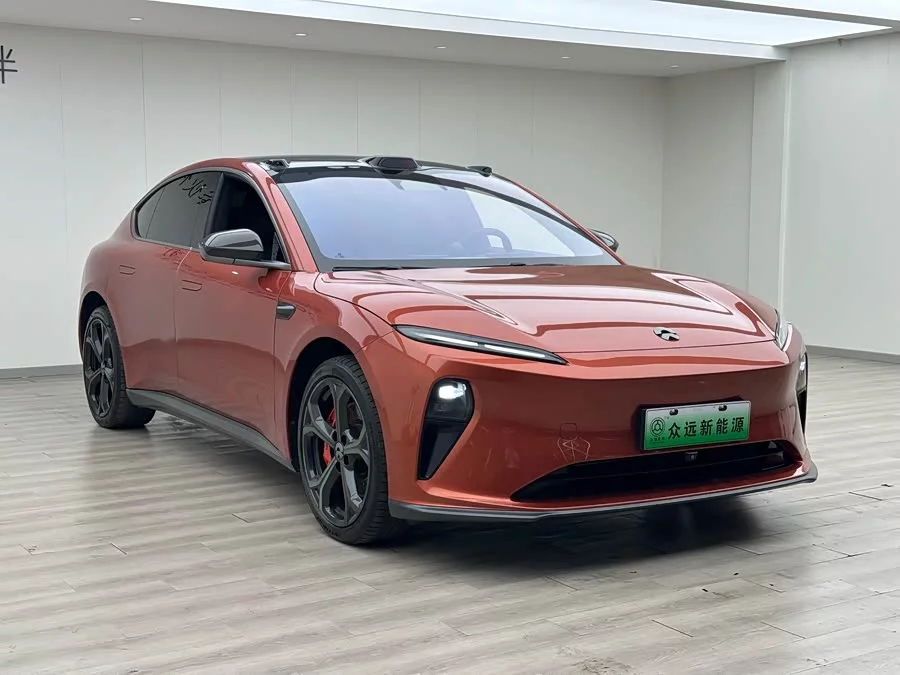 NIO ET5