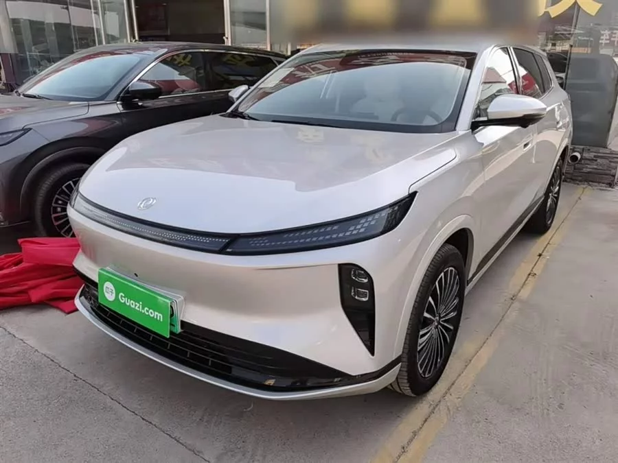 Dongfeng L8
