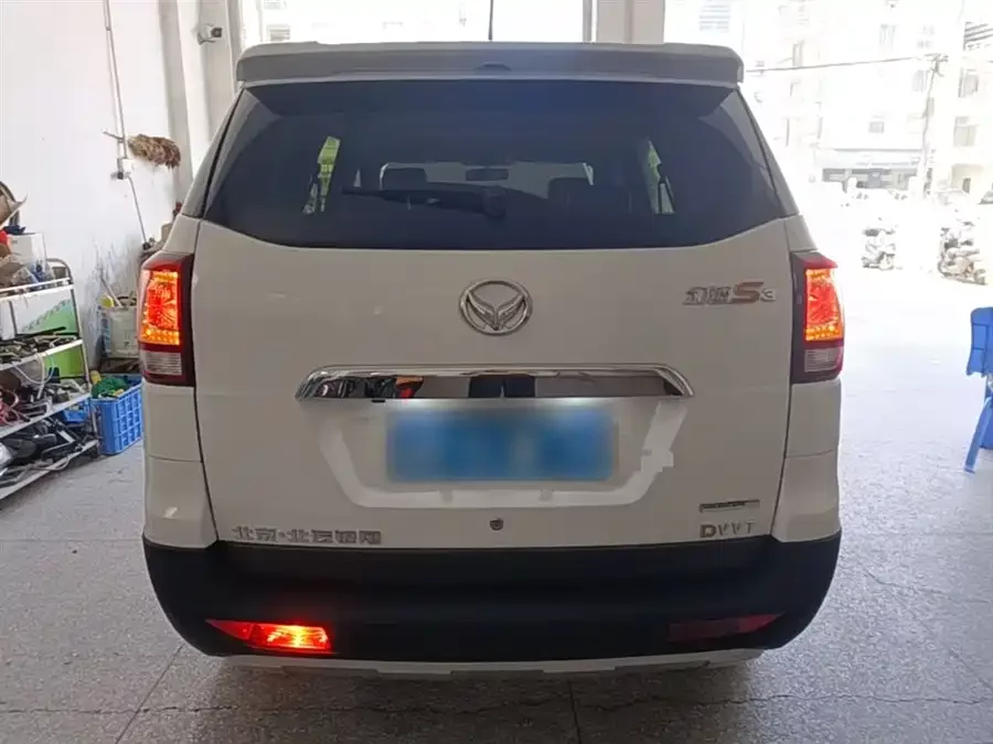 BAIC S3