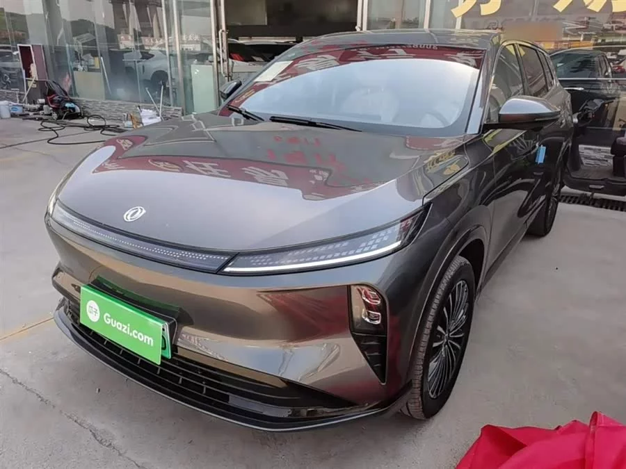 Dongfeng L8