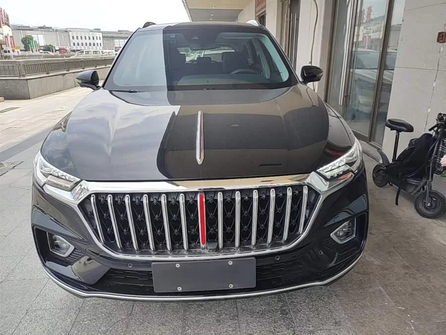 Hongqi HS5