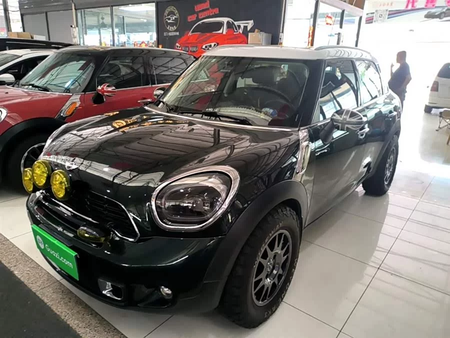 MINI COUNTRYMAN