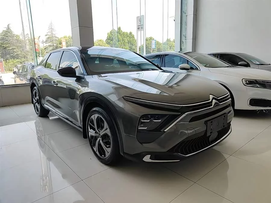 Citroën Versailles C5 X