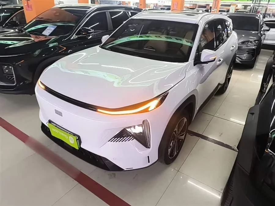 Geely Galaxy L7