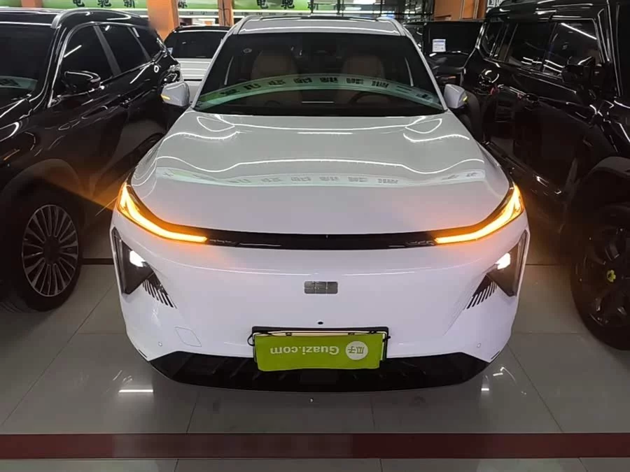 Geely Galaxy L7
