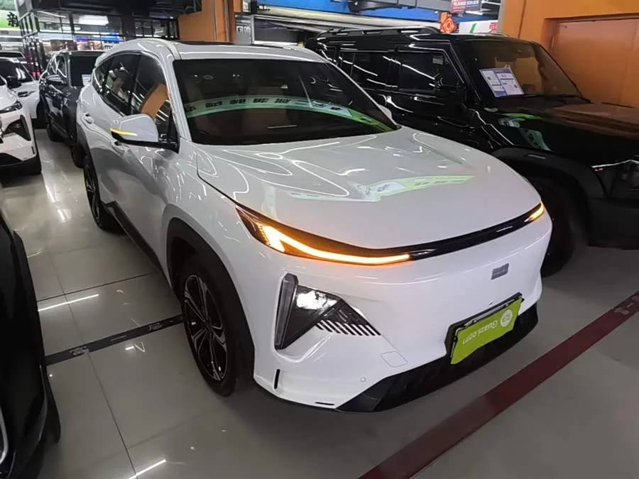 Geely Galaxy L7