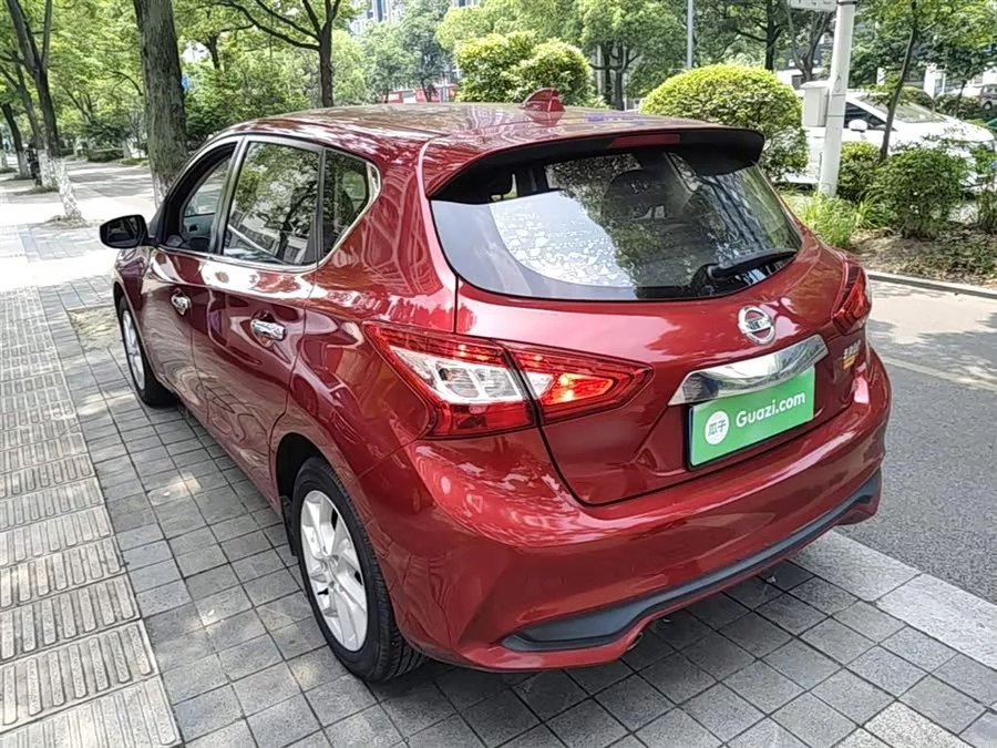 Nissan Tiida