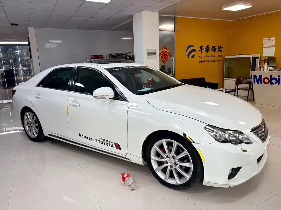 Toyota Reiz
