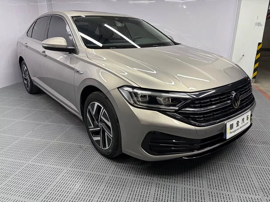 Volkswagen Sagitar