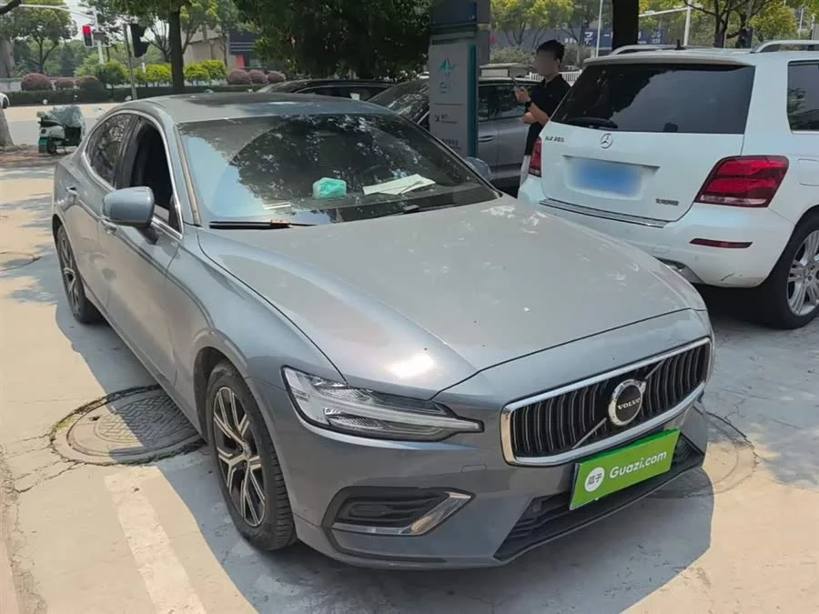 Volvo S60