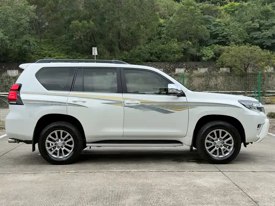 Toyota Prado