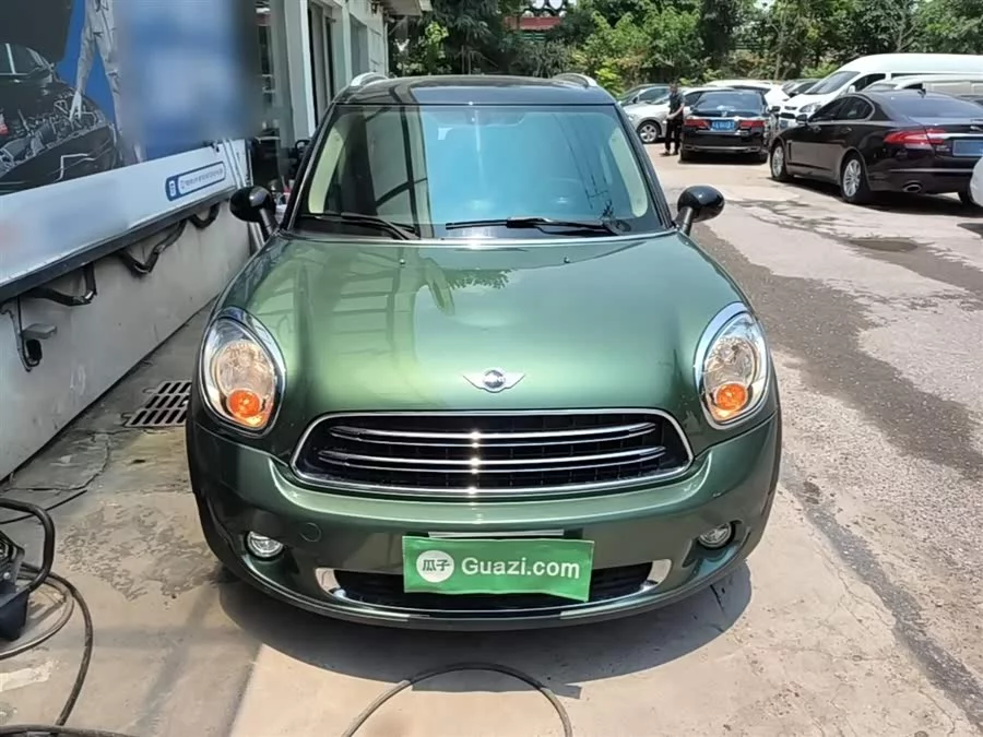 MINI COUNTRYMAN