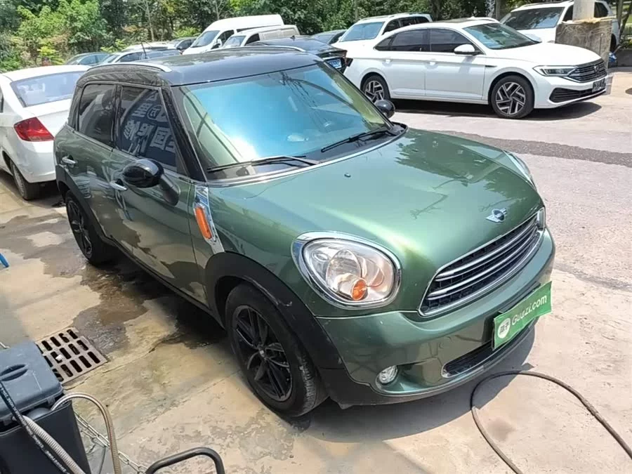 MINI COUNTRYMAN
