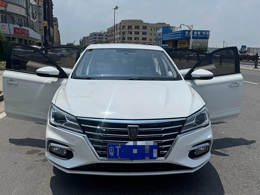 Roewe i5