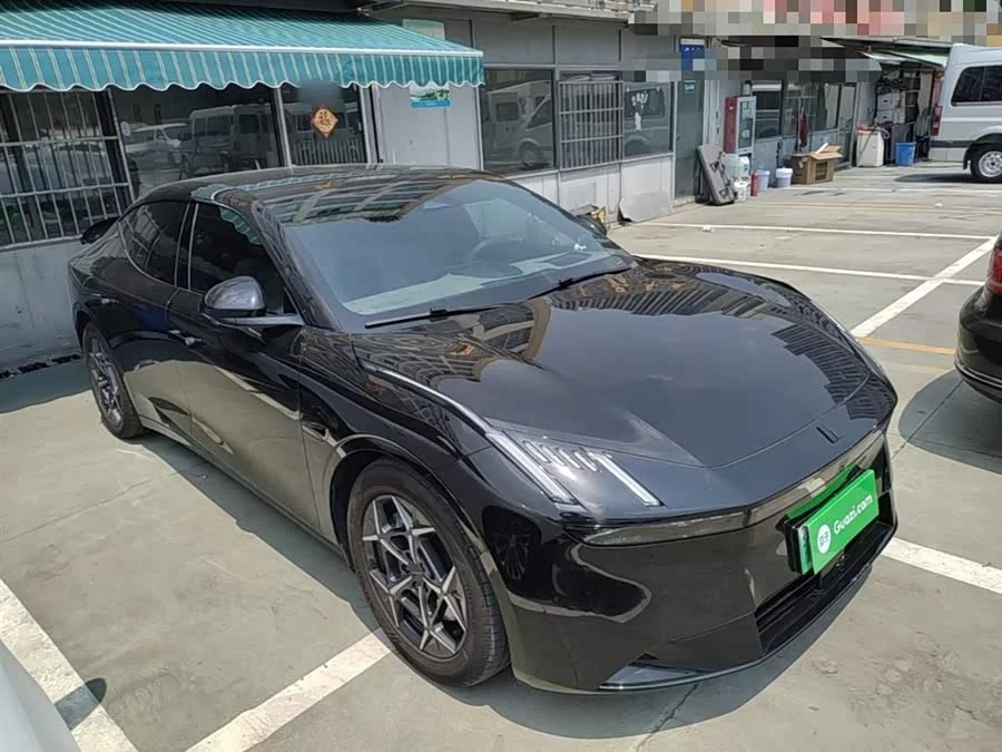 Lynk & Co Z10