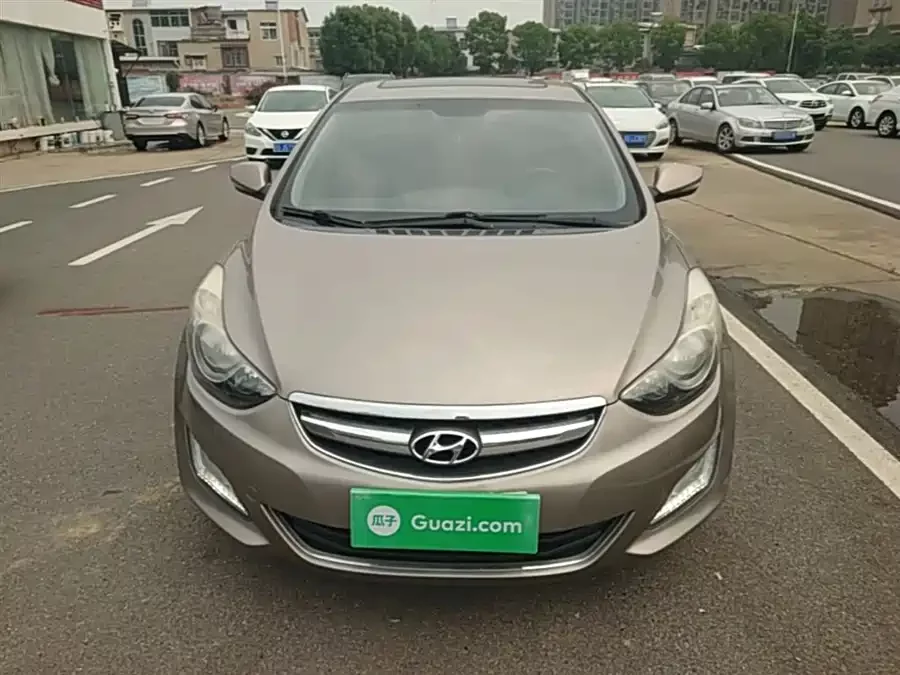 Hyundai Elantra