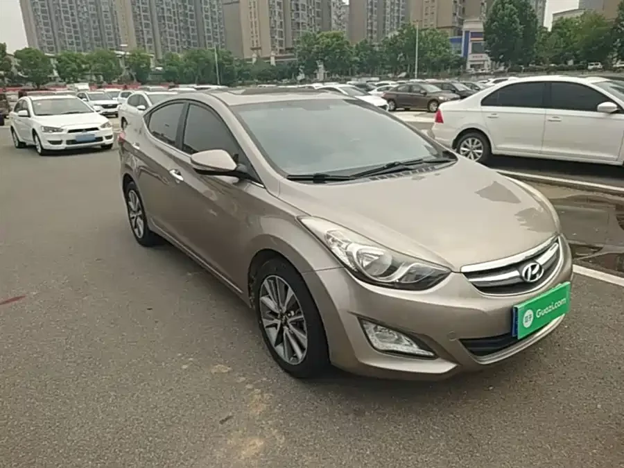 Hyundai Elantra