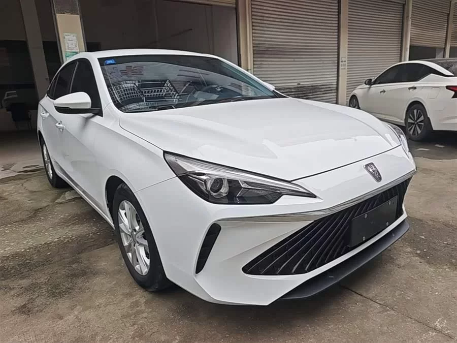Roewe i5