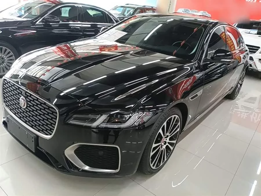 Jaguar XFL