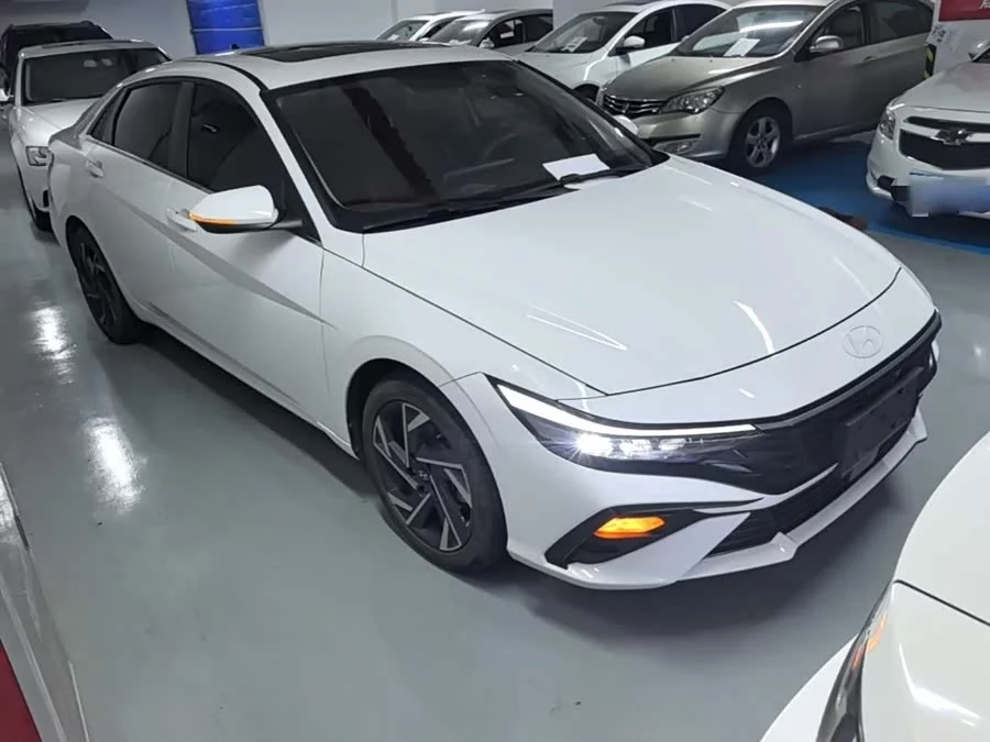 Hyundai Elantra