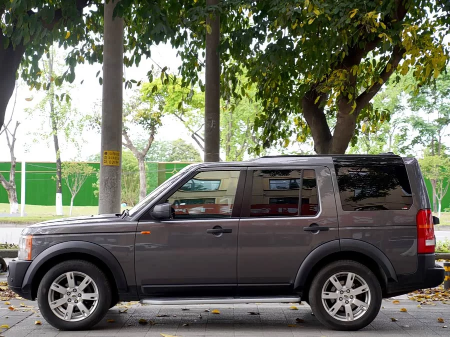 Land Rover finds