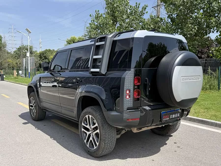 Land Rover guard
