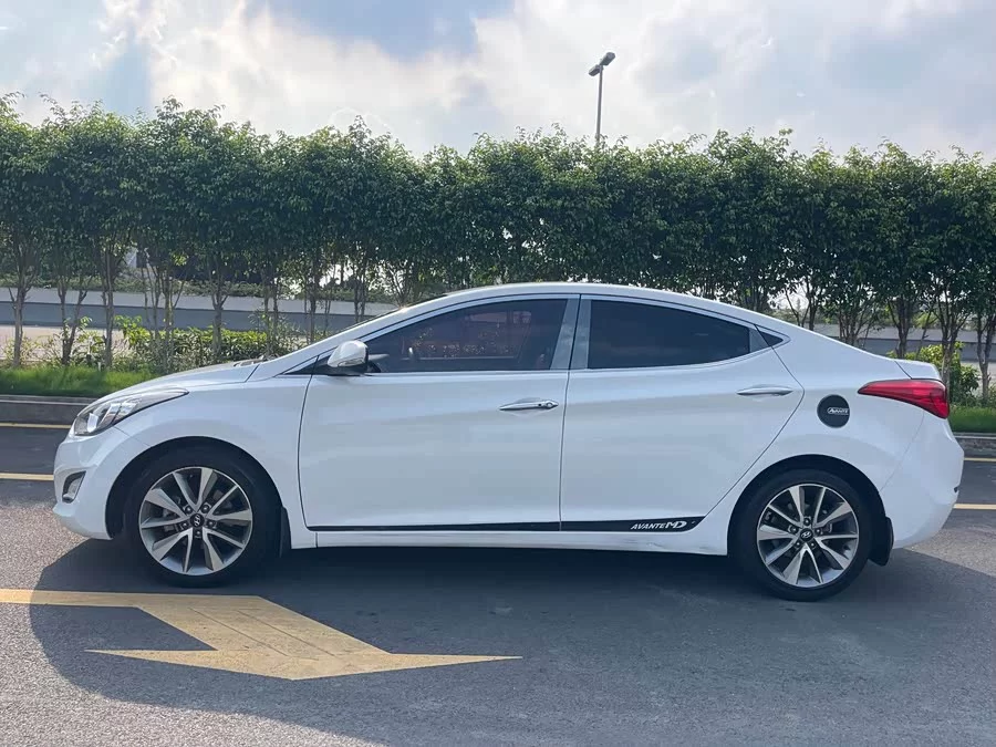 Hyundai Elantra
