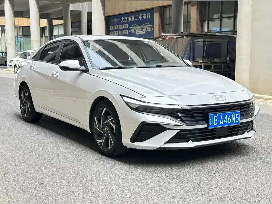 Hyundai Elantra