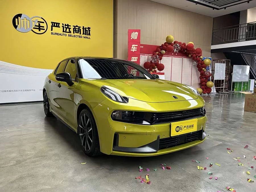 Lynk & Co 03