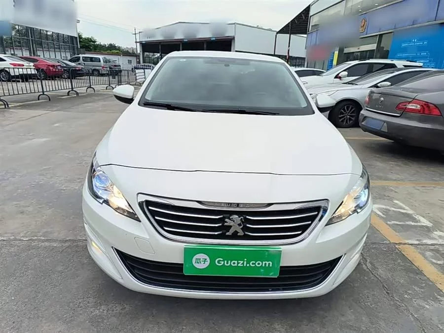 Peugeot 408
