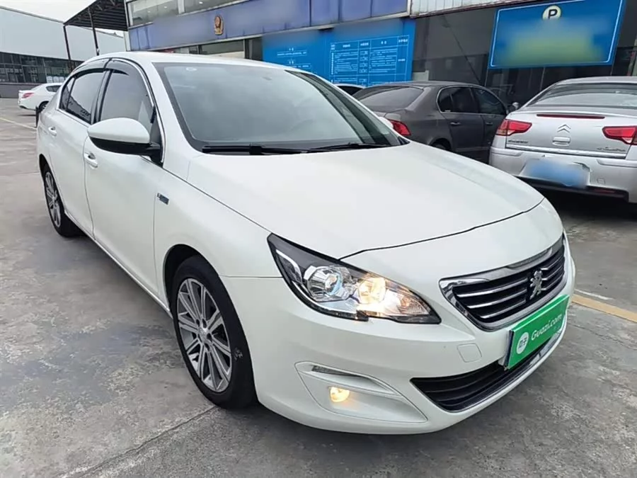 Peugeot 408