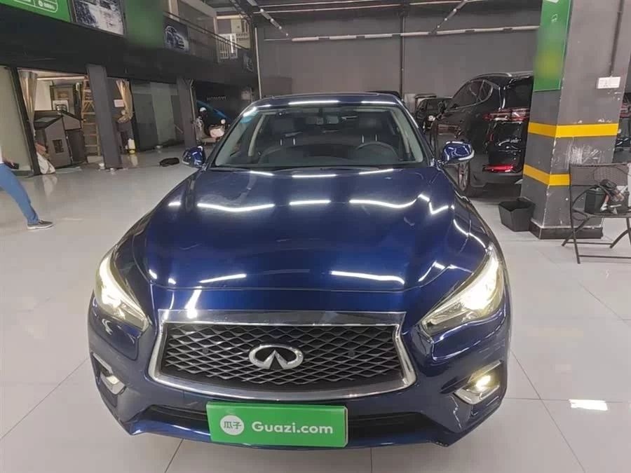 Infiniti Q50L