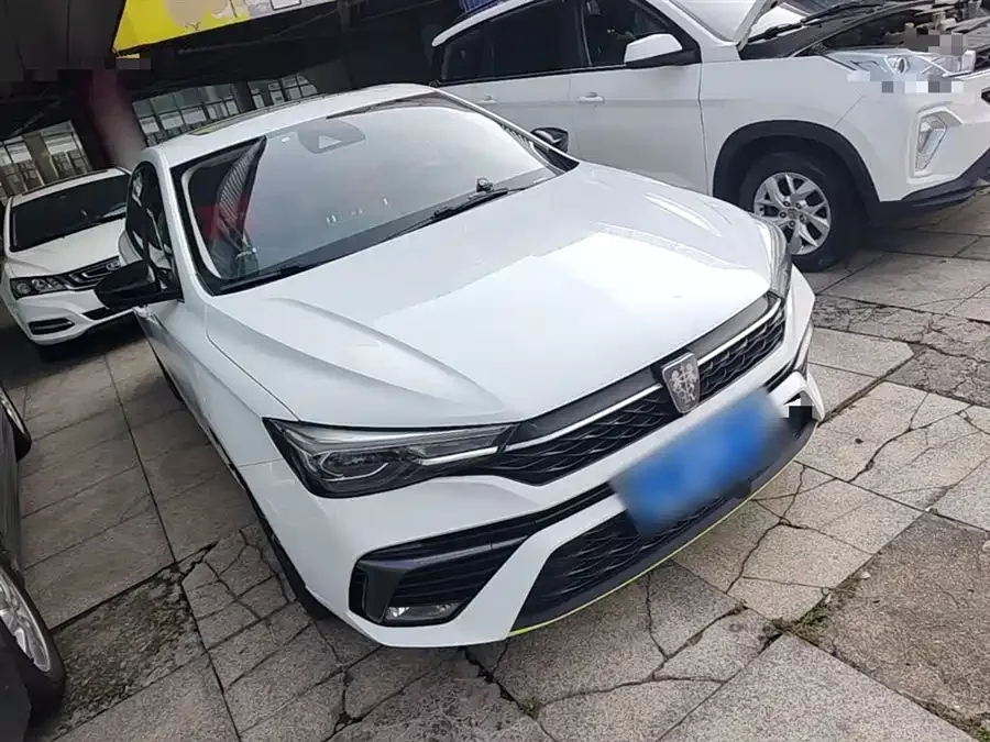 Roewe i5