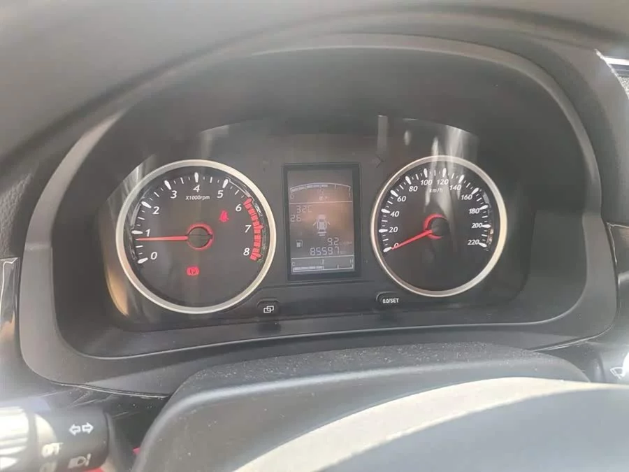 Dongfeng Fengxing SX6