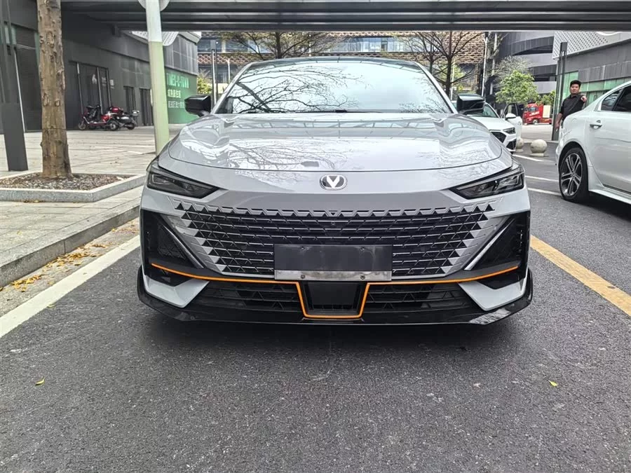 Changan UNI-V